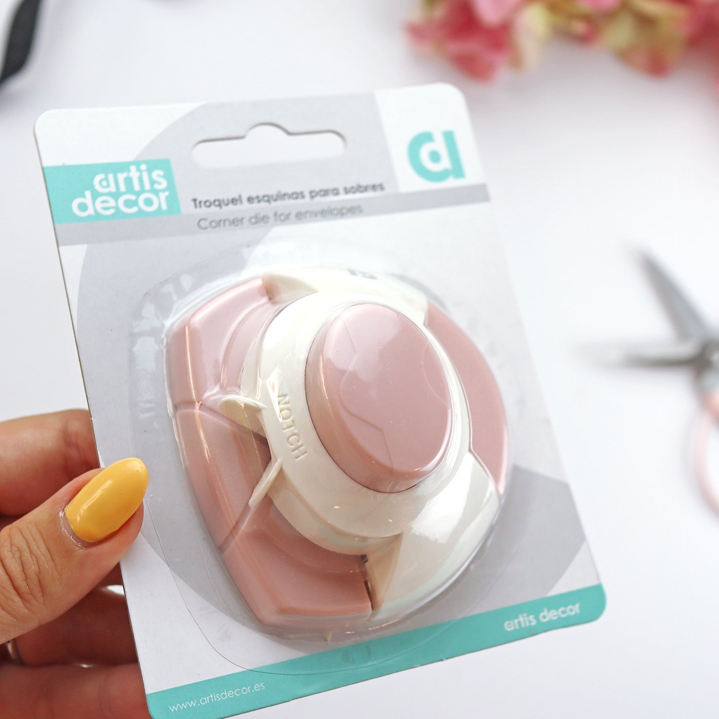 Troqueladora sobres, muescas  y esquinas Artis Deco