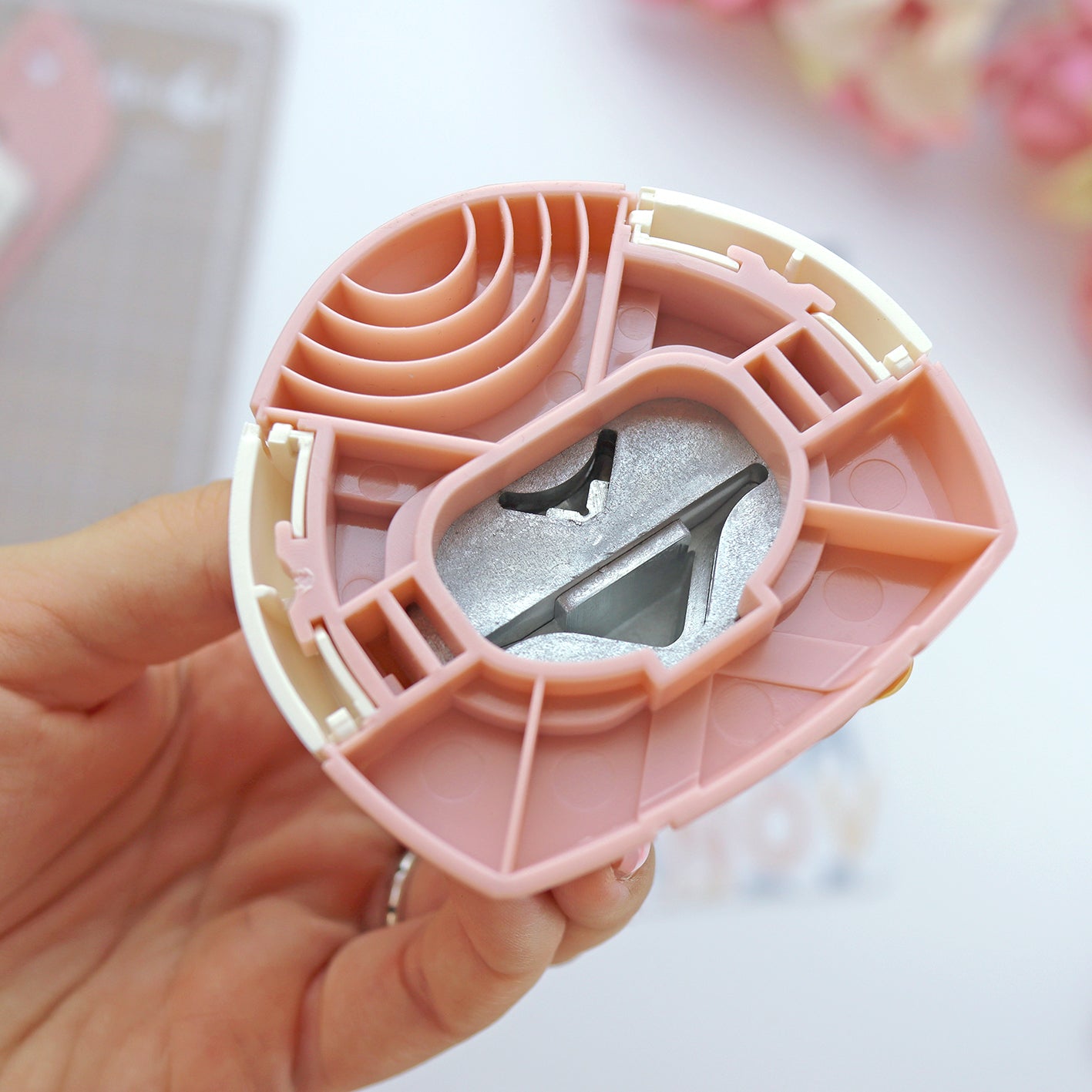 Troqueladora sobres, muescas  y esquinas Artis Deco