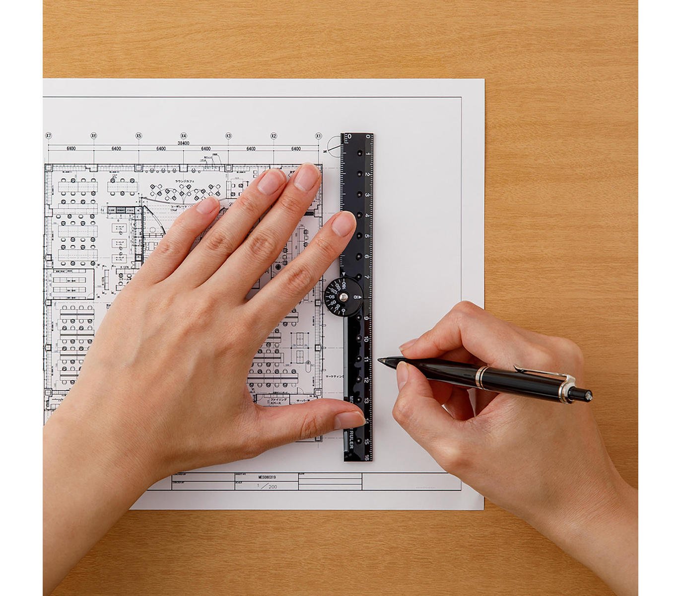 Multi Ruler 16cm Negra